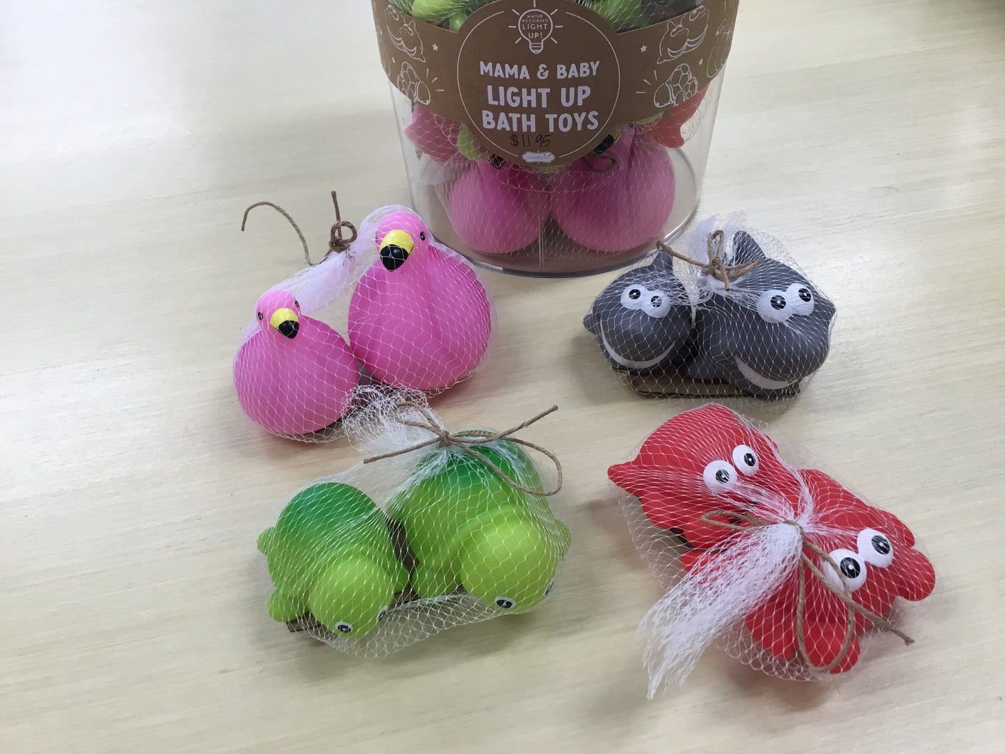 Mama & Baby light up bath toys