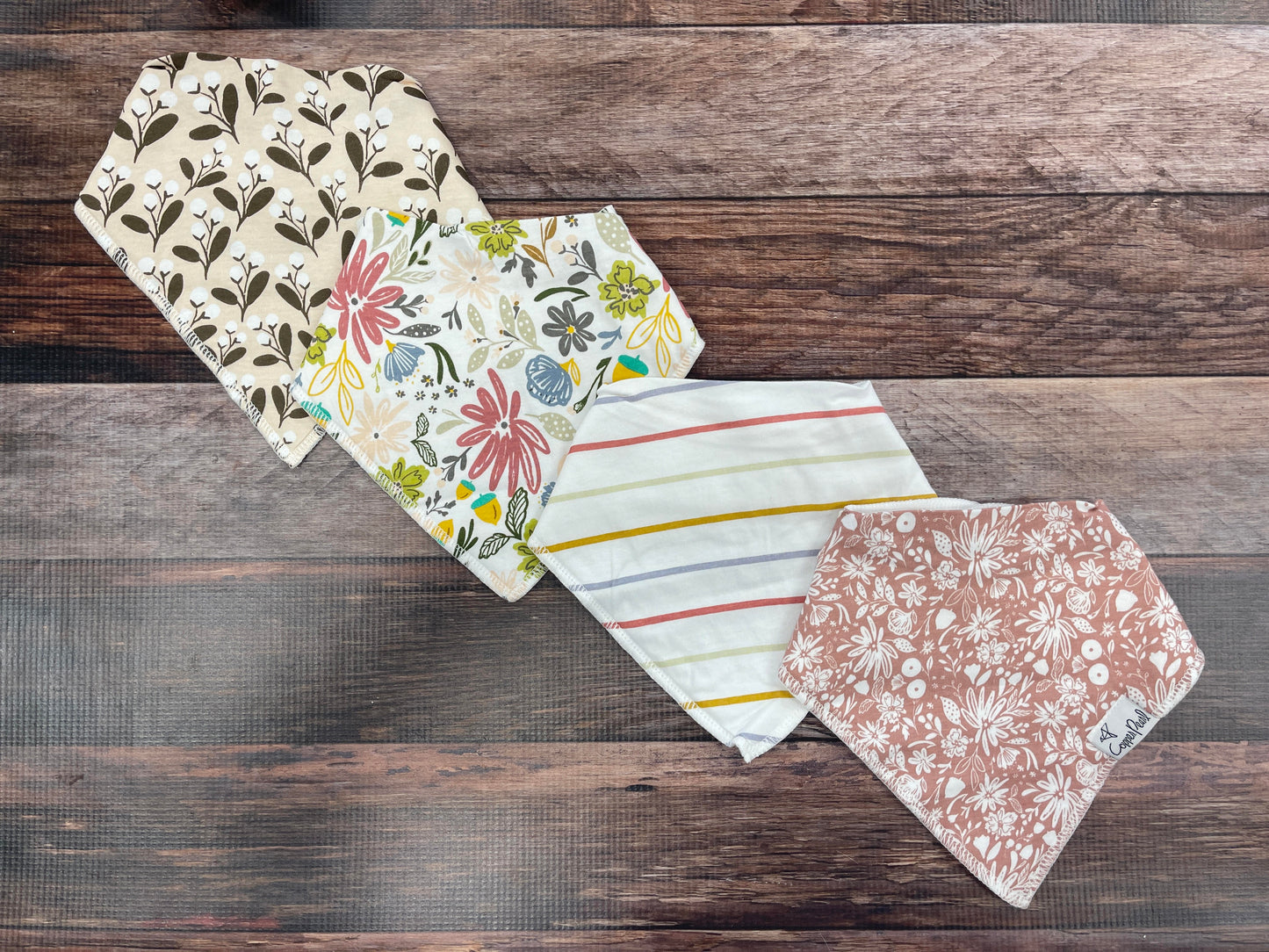 OLIVE BANDANA BIBS
