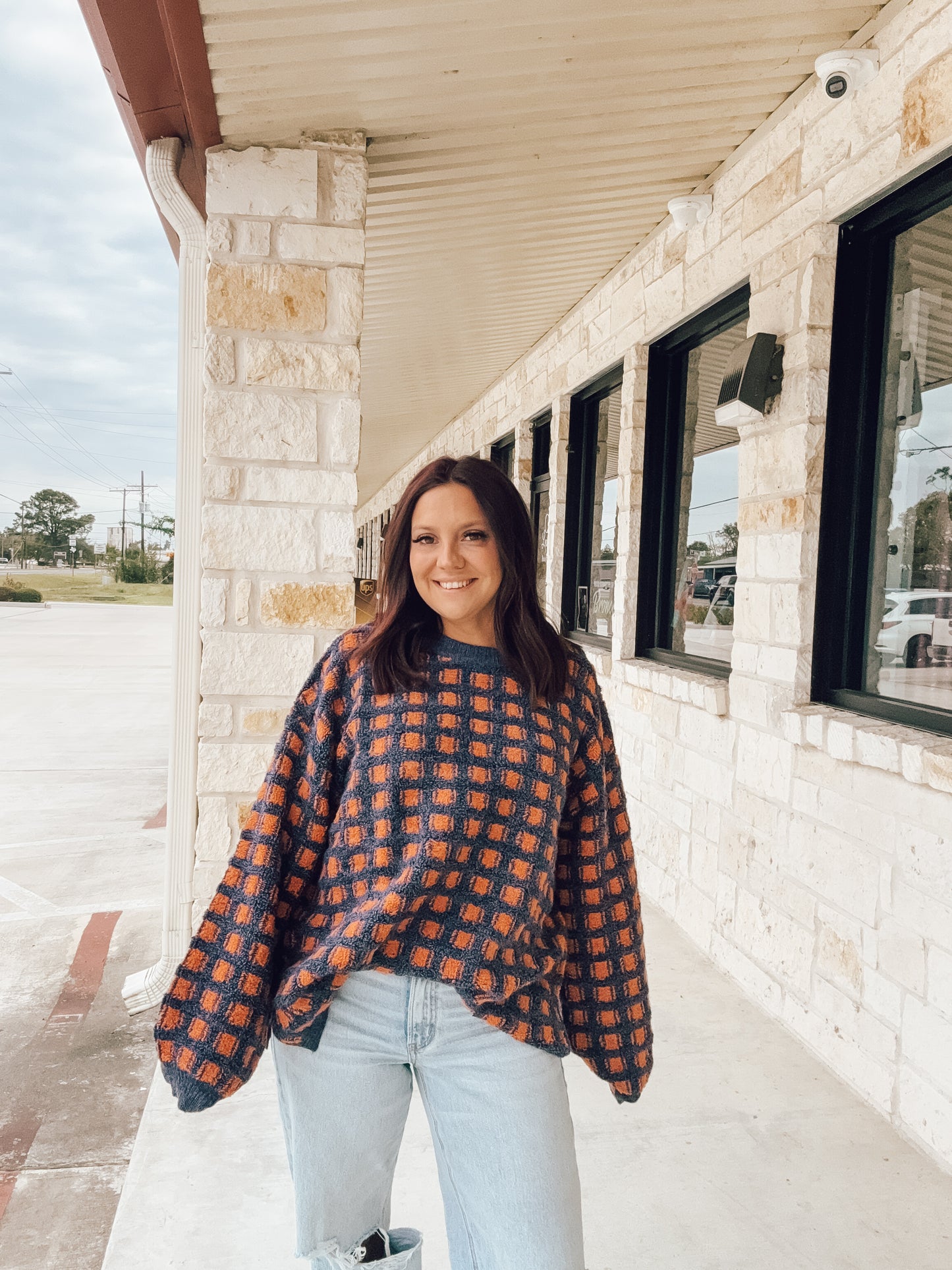 IVY CHECKERED SWEATER