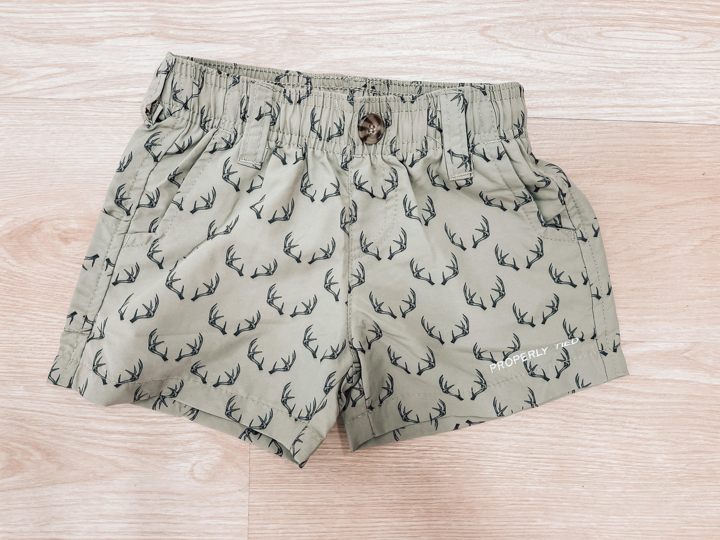 ANTLER SHORTS